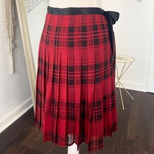 Muse Vintage Red Black Pleated Plaid Tartan Schoolgirl Silk Midi A-Line Skirt M